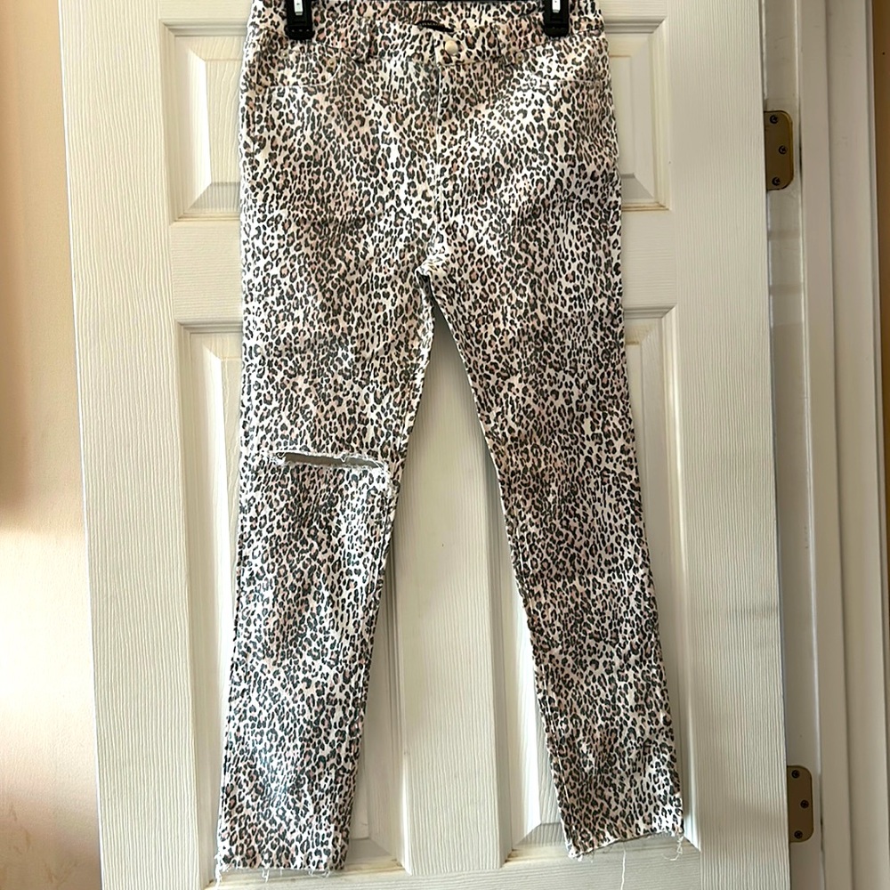 Vici Brand new, no tags size Large Olivaceous leopard print pants